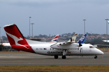 VH-TQX (439) 1996 Bombardier Dash 8-Q202