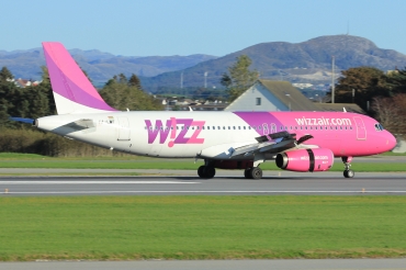 HA-LWF (3562) 2008 Airbus A320-232