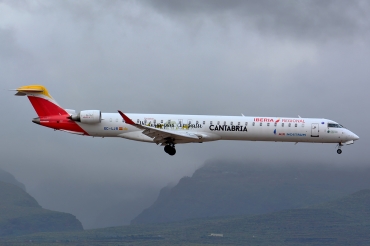 EC-LJR (cn 19002) Bombardier CRJ-1000