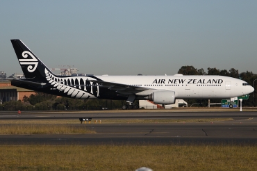 ZK-OKF (cn 34378) Boeing 777-219ER