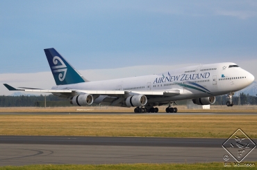 ZK-NBU (cn 25605) Boeing 747-419