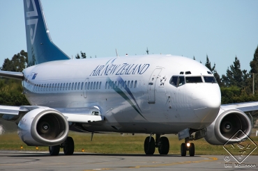 ZK-NGI (cn 25608) Boeing 737-319