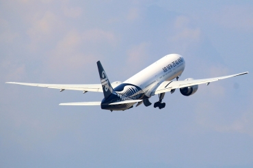 ZK-OKN (38406) 2011 Boeing 777-319(ER)