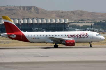 EC-MEH (1450) 2001 Airbus A320-214