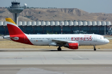 EC-MEG (1439) 2001 Airbus A320-214