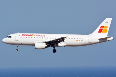 EC-LEA (1099) 1999 Airbus A320-214