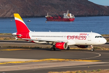 EC-ILQ (1736) 2002 Airbus A320-214