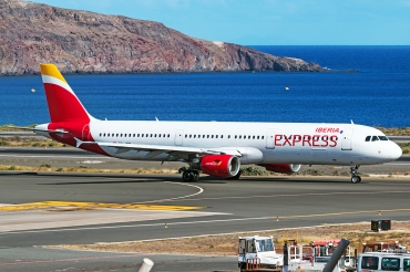 EC-JDM (2357) 2004 Airbus A321-213
