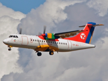 OY-JRY ( 063 ) 1987 ATR-42-320