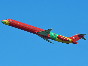 OY-RUE (cn 49936) McDonnell Douglas MD-83