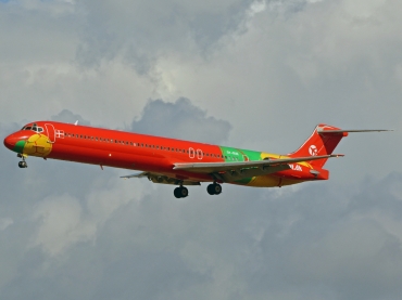 OY-RUE (cn 49936) McDonnell Douglas MD-83