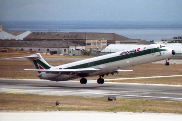 I-DAWU (49196) 1984 McDonnell Douglas MD-82