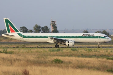I-BIXQ (586) 1996 Airbus A321-112