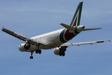 EI-IMF (2083) 2003 Airbus A319-112