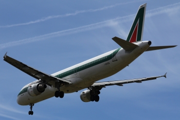 I-BIXQ (586) 1996 Airbus A321-112