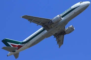 EI-DTI (3976) 2009 Airbus A320-216