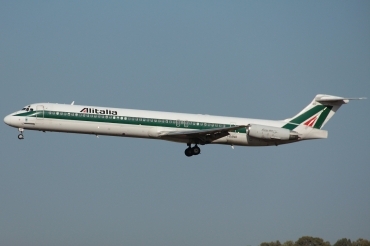 I-DAND (53061) 1992 McDonnell Douglas MD-82