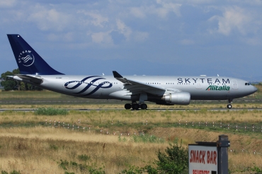 EI-DIR (272) 1999 Airbus A330-202