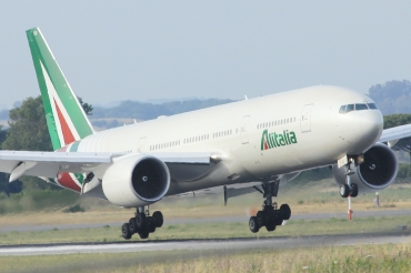 I-DISU (32858) 2002 Boeing 777-243ER