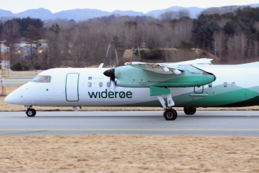 LN-WFU (534) 1999 Bombardier Dash 8-Q311