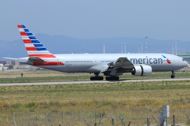 N776AN (cn 29582) Boeing 777-223ER