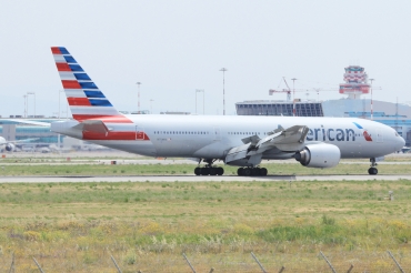 N758AN (cn 32637) Boeing 777-223ER