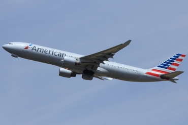 N758AN (cn 32637) Boeing 777-223ER