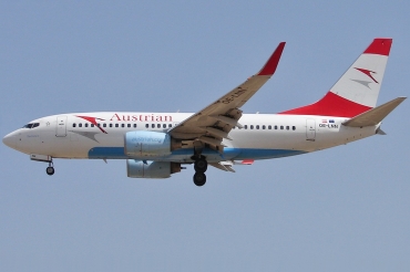 OE-LNN (30418) 2001 Boeing 737-7Z9