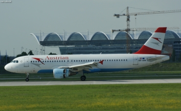 OE-LBN (768) 1997 Airbus A320-214