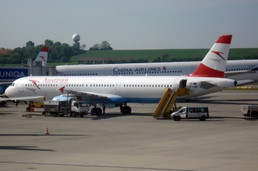 OE-LBD, (cn 920), Airbus A321-211