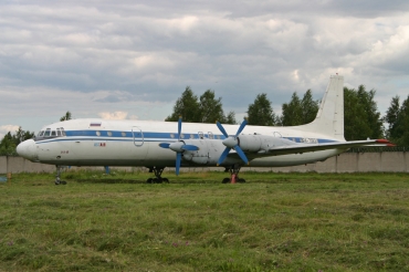 RA-75834 (182005104) 1962 Ilyushin Il-18