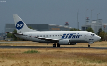 VP-BYL (28920) 1998 Boeing 737-524
