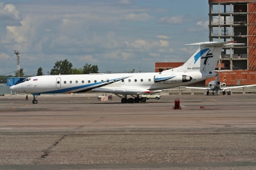 RA-65692, (cn 63215), Tupolev Tu-134B-3
