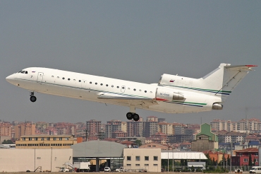 RA-42330 (4520422505122) 1985 Yakovlev Yak-42