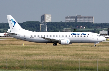 YR-BAT (cn 25147) Boeing 737-4Z9