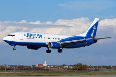 YR-BAJ (cn 27002) Boeing 737-430