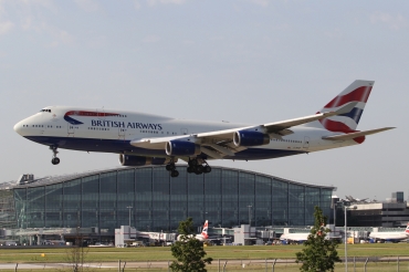 G-BYGF (cn 25824) Boeing 747-436