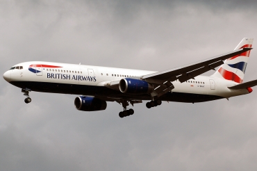 G-BNWT (25828) 1993 Boeing 767-336(ER)