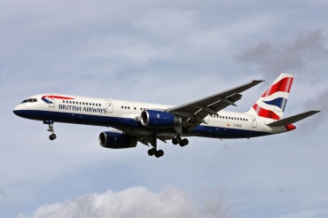 G-BPEE, (cn 25060), Boeing 757-236