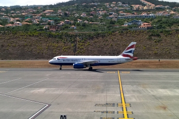 G-GATM (1892) 2002 Airbus A320-233