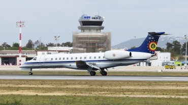 CE-01 (145449) 2001 Embraer ERJ-135LR