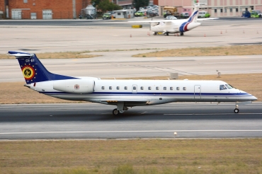 CE-01 (145449) 2001 Embraer ERJ-135LR