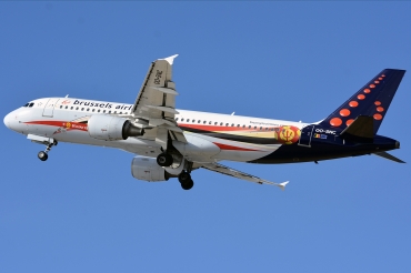 OO-SNC (1797) 2002 Airbus A320-214