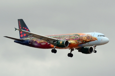 OO-SNF (2810) 2006 Airbus A320-214