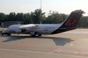 OO-DWK (cn E3360) BAe Avro RJ100