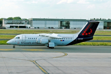 OO-DJV (cn E2295) BAe Avro RJ85