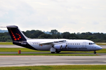 OO-DWD (E3324) 1998 British Aerospace Avro RJ100