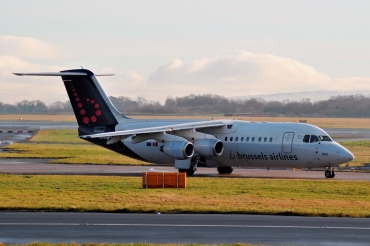 OO-DWD (E3324) 1998 British Aerospace Avro RJ100
