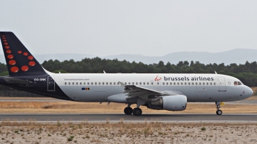 OO-SNK (3373) 2008 Airbus A320-214