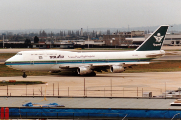 HZ-AIQ (23268) 1986 Boeing 747-368